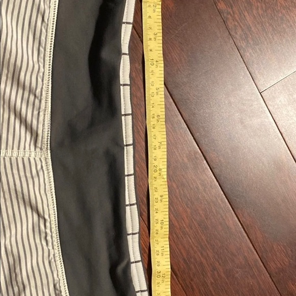 Lululemon Striped Speed Shorts Hyperstripe - Picture 7 of 7